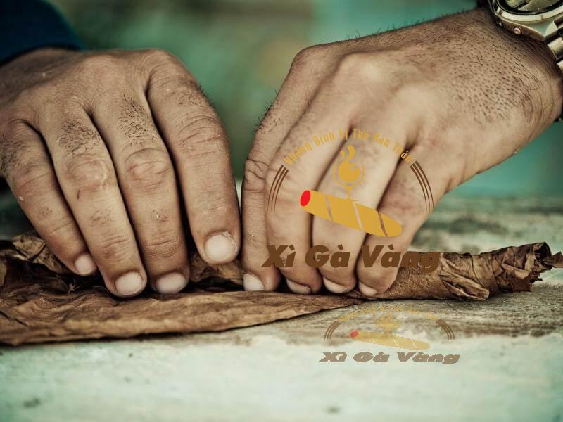 Xì gà được cuộn chặt qua nhiều lớp